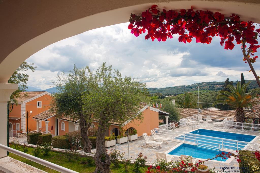 Memento Resort Kassiopi Luaran gambar